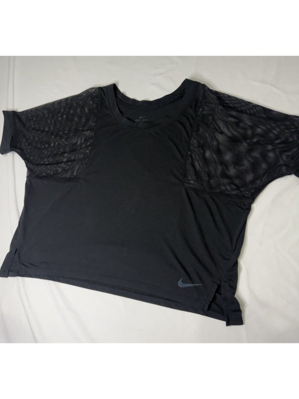 Nike Dri-FIT Women’s Black Mesh Crop Top Training Shirt XS - Picture 2 of 10